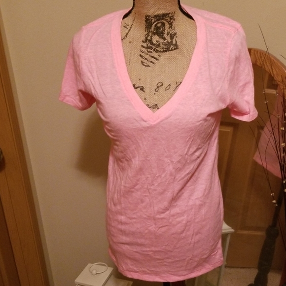 PINK Victoria's Secret Tops - 💝VS pink tshirt💝